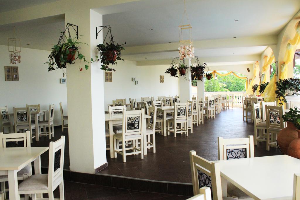 Atrium Beach Hotel Elenite Exterior photo