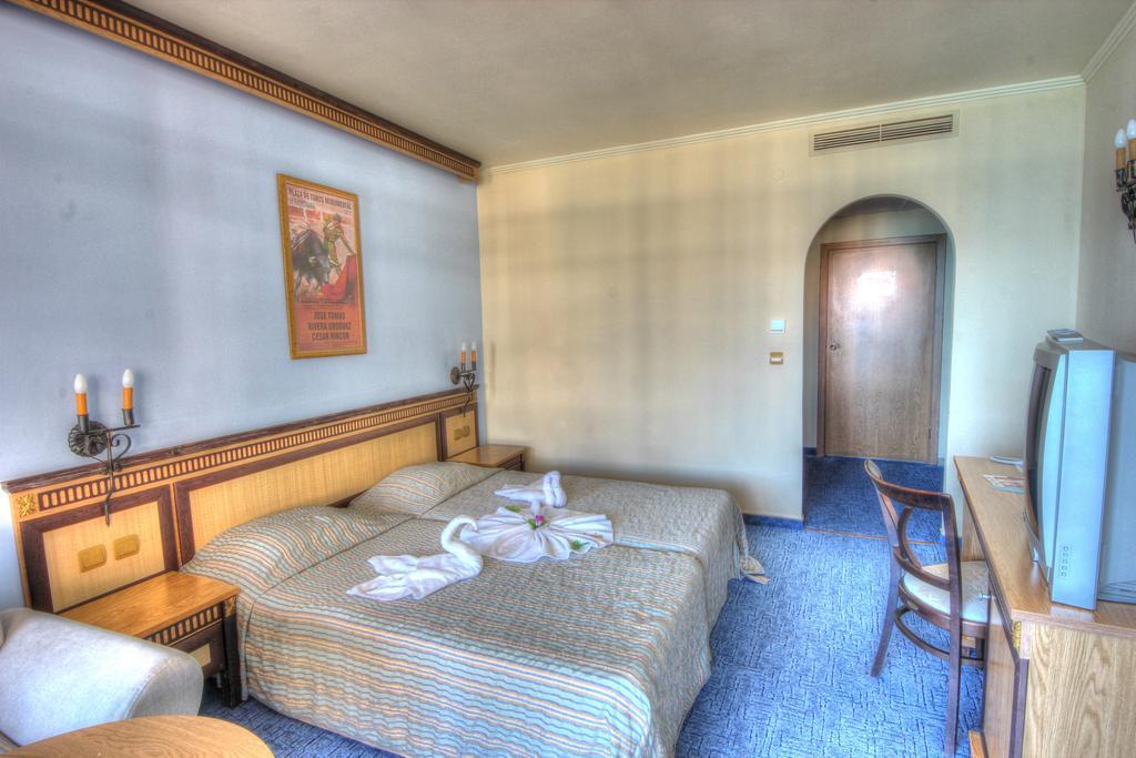 Atrium Beach Hotel Elenite Exterior photo